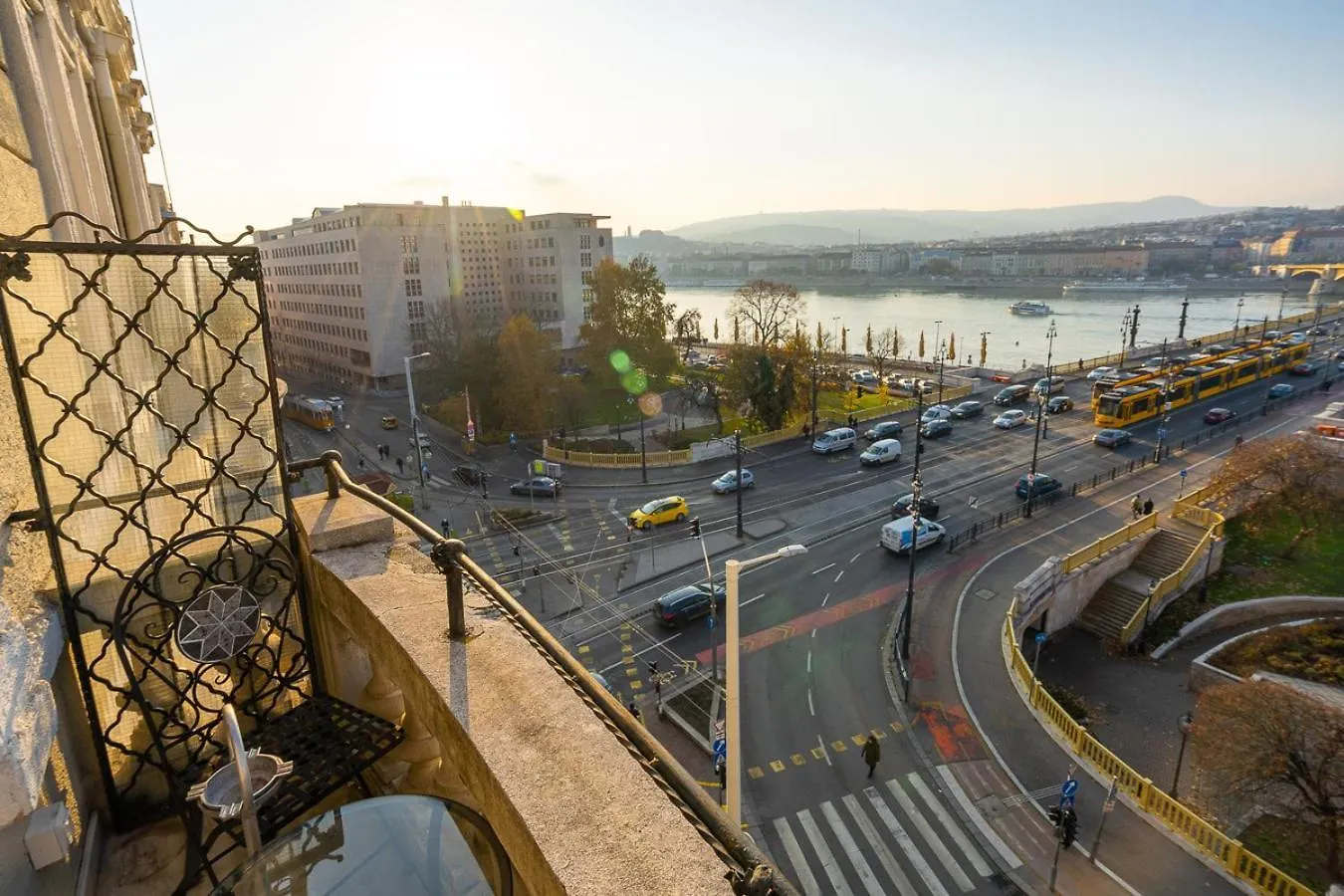 公寓 Magical Danube View In A Spacious Two Bedroom Suite Next To Parliament 布达佩斯