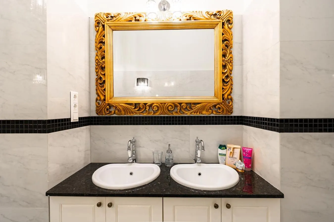 Magical Danube View In A Spacious Two Bedroom Suite Next To Parliament 布达佩斯 0*,  匈牙利
