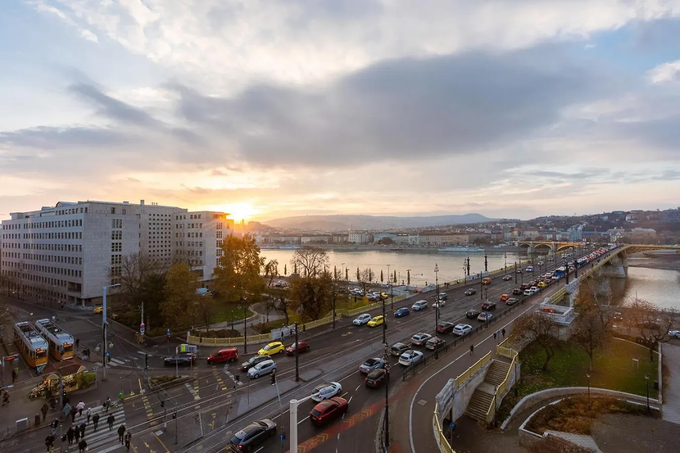 Magical Danube View In A Spacious Two Bedroom Suite Next To Parliament 布达佩斯 匈牙利